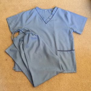 Scrub set light blue, medium petite, sold as set